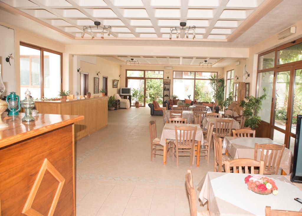 Aparthotel Morfoula Vatera Esterno foto